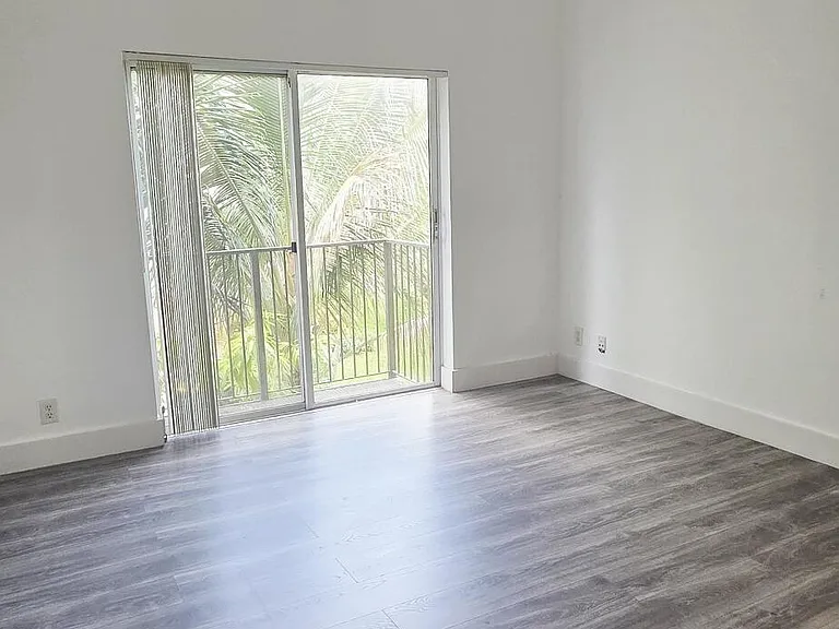 8320 Lagos De Campo Blvd — Photo 23