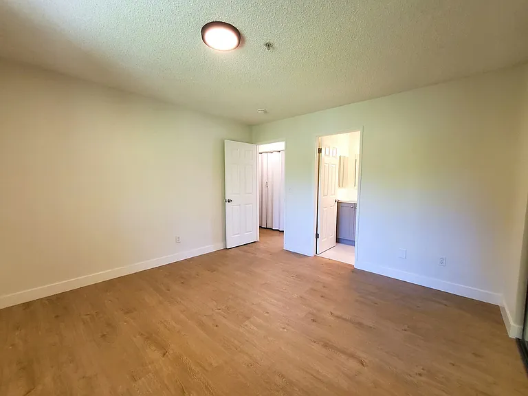 37426 Parish Cir — Photo 12