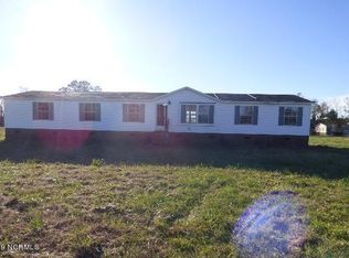 596 Emmett Ln, Maysville, NC 28555