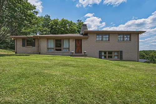 5028 Danby Dr Photo 1