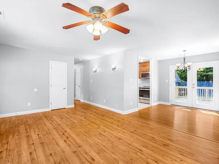 7617 Valencia Rd — Photo 11
