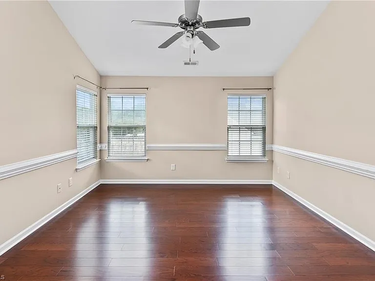 2611 Leighswood Dr — Photo 21