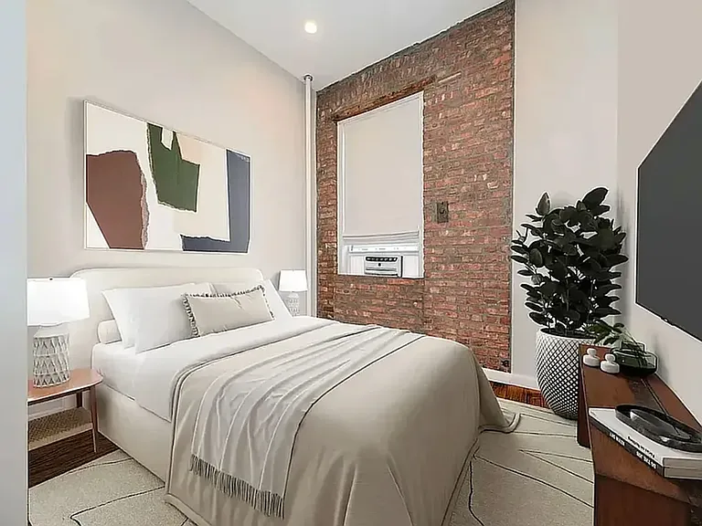 145 W 10th St #2-A — Photo 5