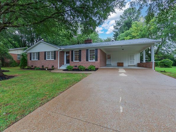 16 Ayers Dr