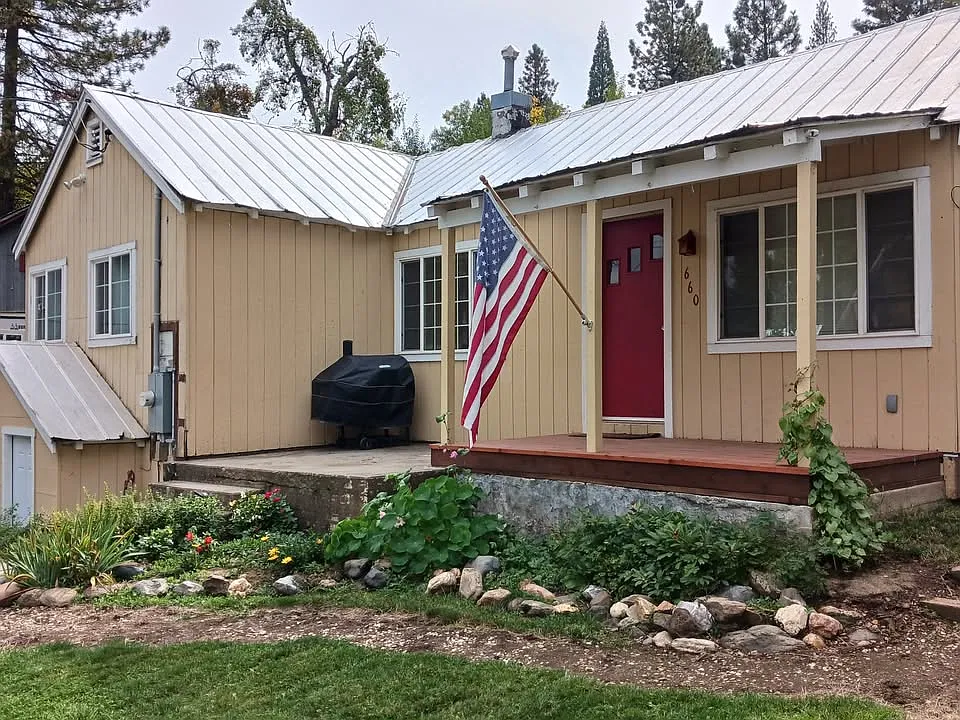 2 bed, 800 sqft, $1,395 — Photo 2
