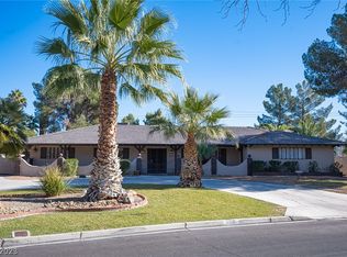 4260 Ridgecrest Dr, Las Vegas, NV 89121