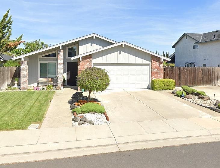 1st image of 1076 Chianti Ln