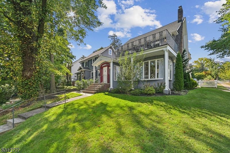 1st image of 227 Walton Ave