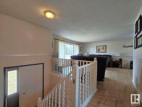 4th image of 48222 Range Road 90