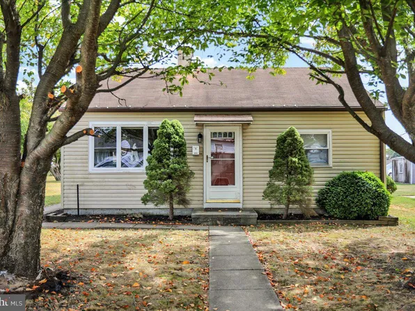 709 Franklin St, Shoemakersville, PA 19555