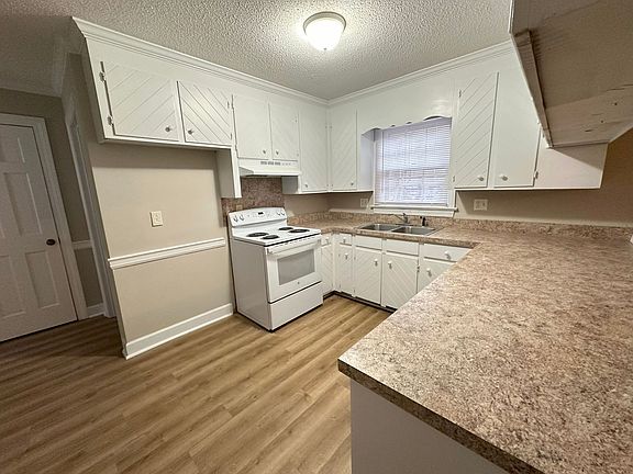 3rd image of 1497 Foxhall Dr