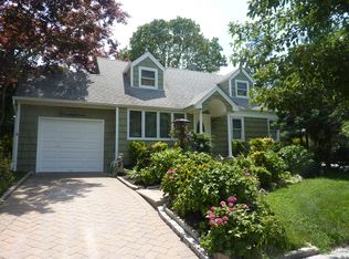 20 Judy Ter, Massapequa Park, NY 11762