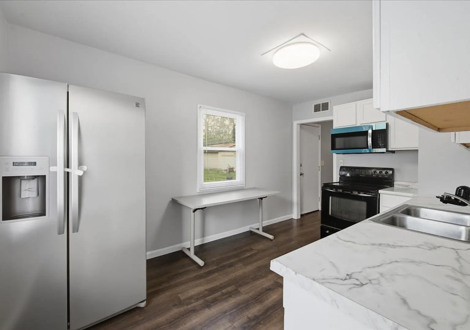 3705 N Whittier Pl - $1,300.00/mo. — Photo 4