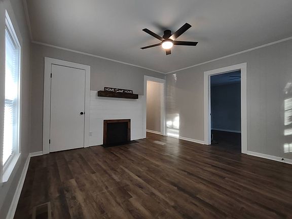 4th image of 109 Moore St