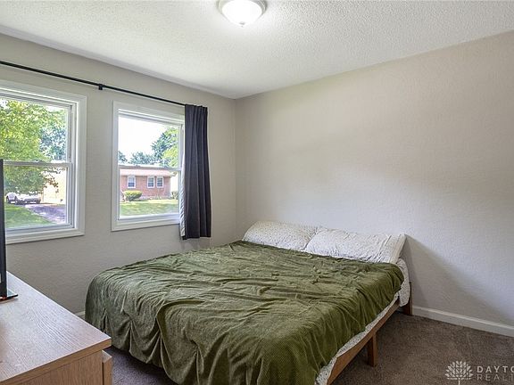 5th image of 4381 Silverberry Ave