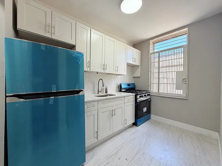245 McClellan St #3E — Photo 1