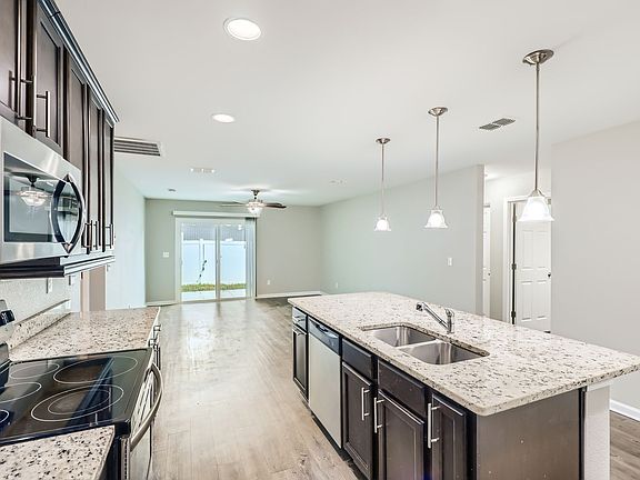 5th image of 11638 Gwynford Ln