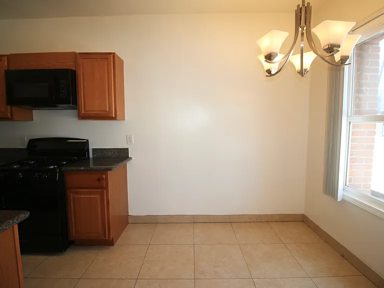 Westmoreland Apartments LLC — Photo 24