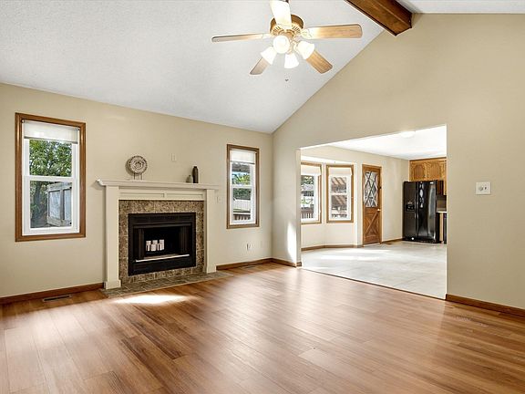 2nd image of 2837 SW Herefordshire Rd