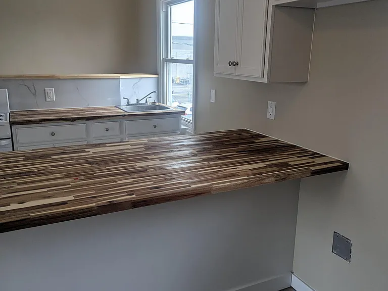 14 N Front St #UPPER — Photo 8