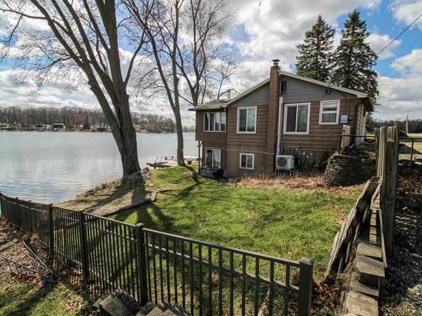 10409 Lucas Rd, Three Rivers, MI 49093