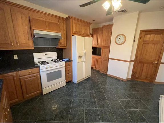 3rd image of 2338 121st St Floor 2