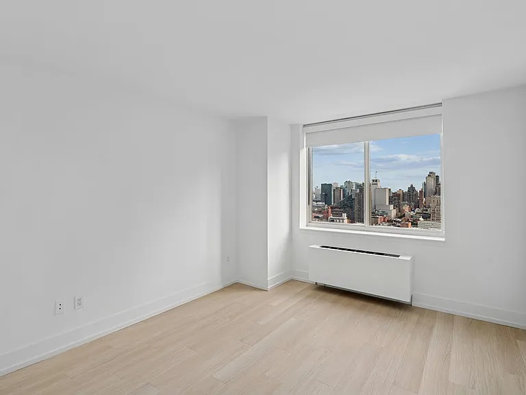 420 W 42nd St #39D — Photo 7