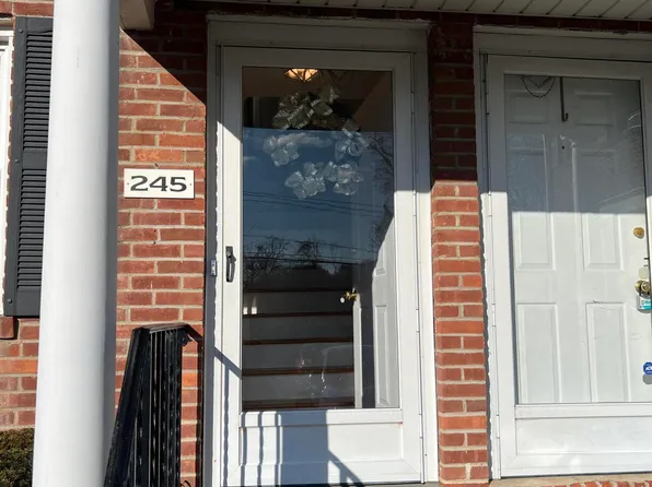 245 Bridge St #245, Stamford, CT 06905