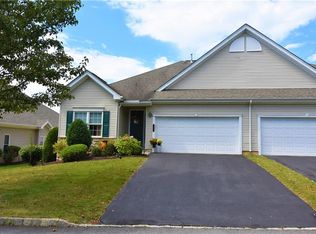 12 Somerset Ln, Easton, PA 18045