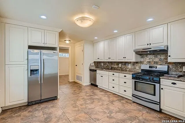 2 bed, 1.5 bath, 1000 sqft, $2,000 — Photo 4
