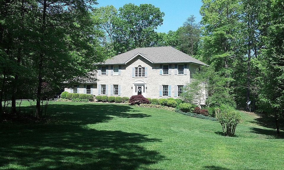 2nd image of 5265 Stowe Ln