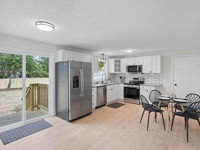 1130 Burnett Rd, Chicopee, MA, 01020