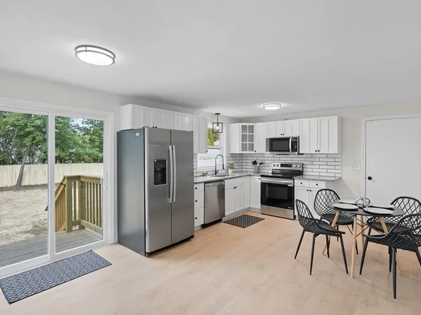 1130 Burnett Rd, Chicopee, MA 01020