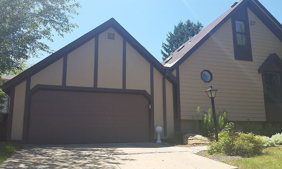 1st image of 2432 Mohawk Dr
