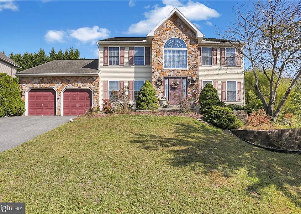 1st image of 12 Sycamore Dr