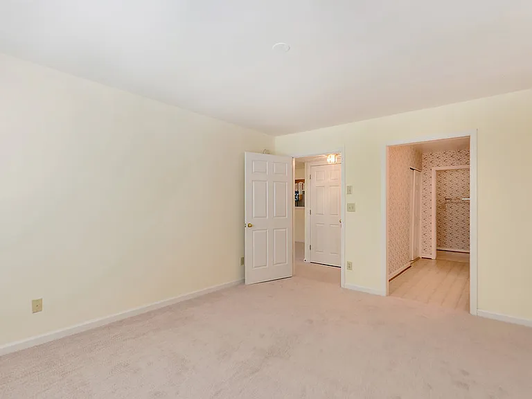 1482 Ashland Dr — Photo 12