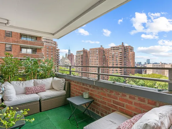 415 Grand Street image 1 of 8