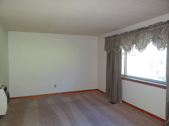 5th image of 227 Hulsey Dr