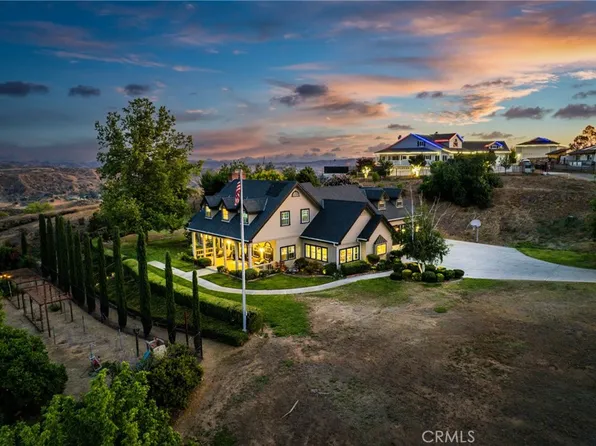 31819 Highview Dr, Redlands, CA 92373