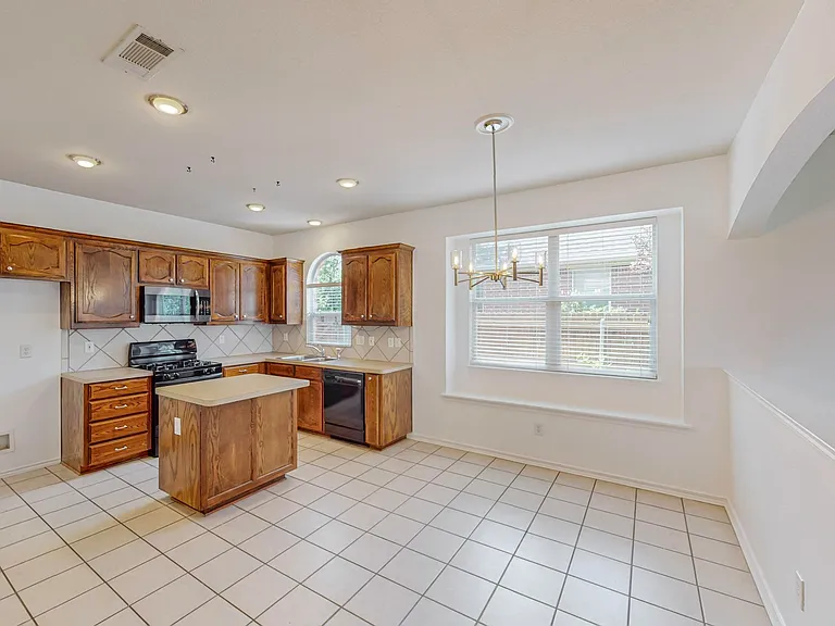 8008 Joshua Tree Ct — Photo 8