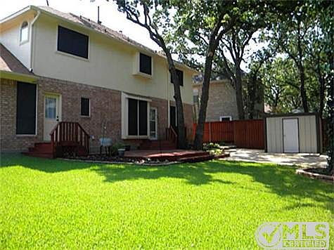 3rd image of 1033 Woodbriar Dr