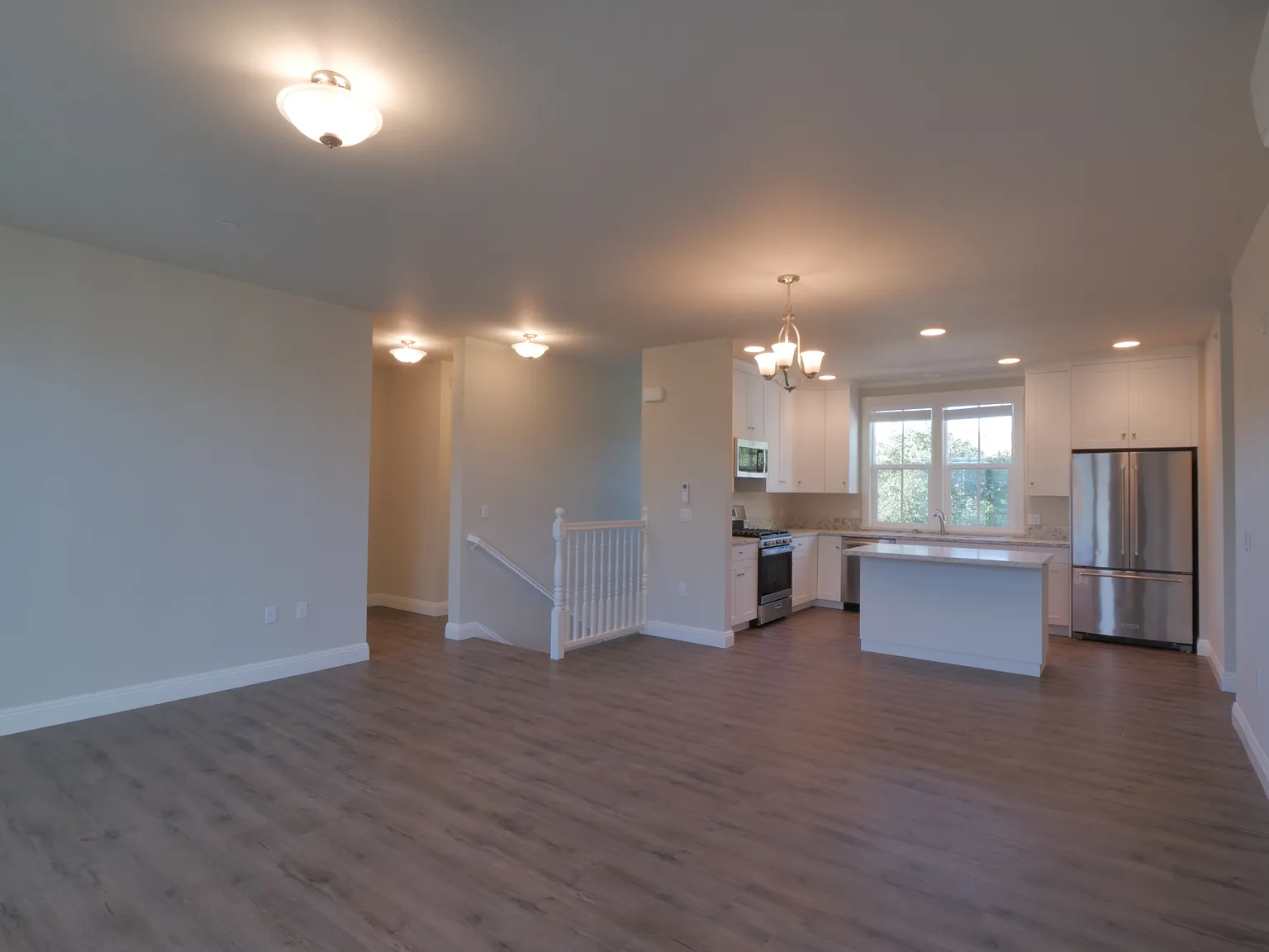 2 bed, 1051 sqft, $2,475 — Photo 3