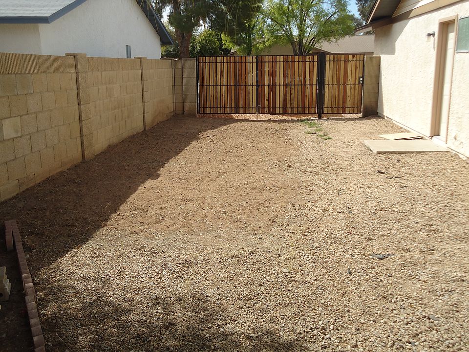 2nd image of 4412 W Paradise Dr
