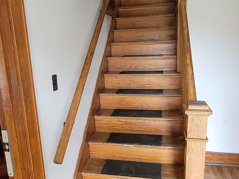 117 S Monroe Ave — Photo 4