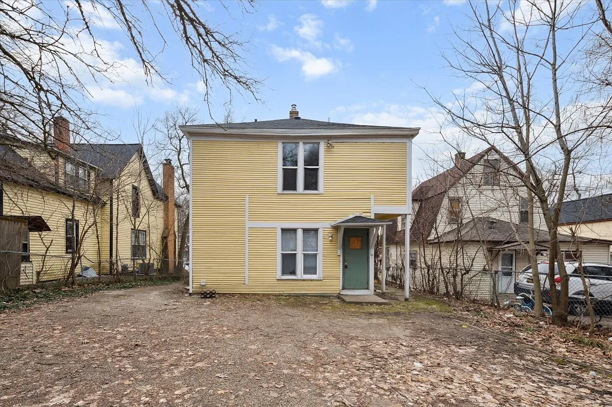 941 Prince St SE — Photo 3