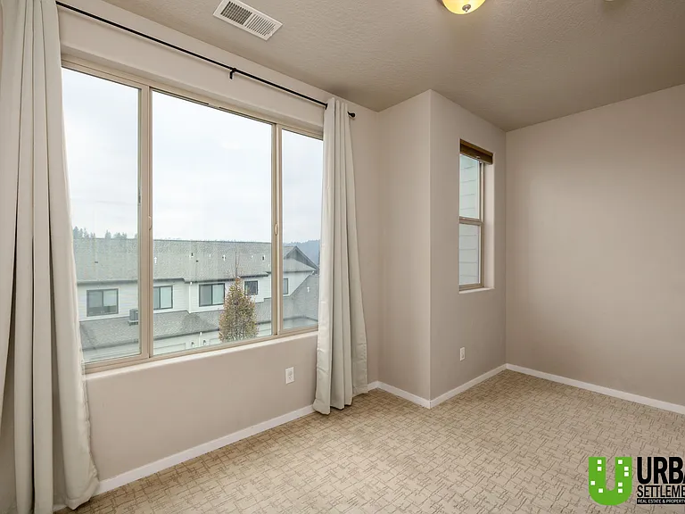 2419 W Bridge Ave — Photo 24