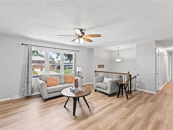 5th image of 12712 Crystal Ave