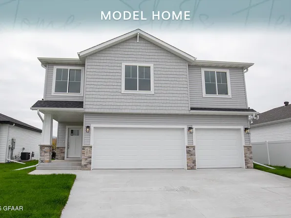 407 Wren Dr, Grand Forks, ND 58201