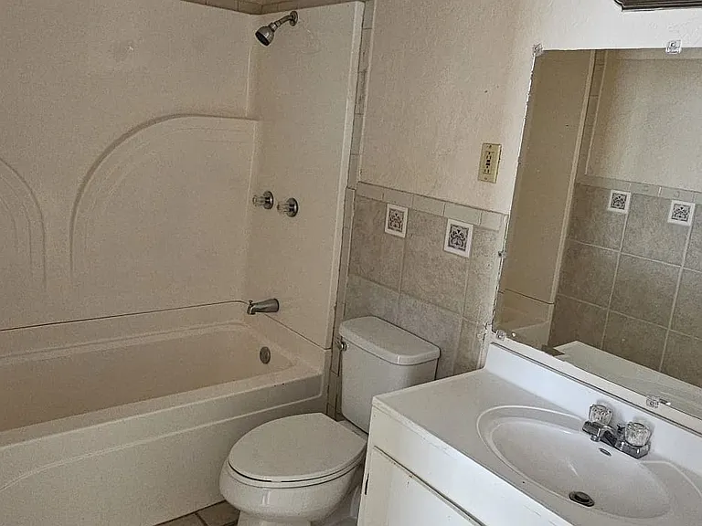 219 E Cherry Ln — Photo 29