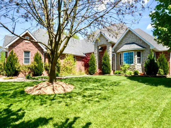 903 Lakewood Drive, Monett, MO 65708